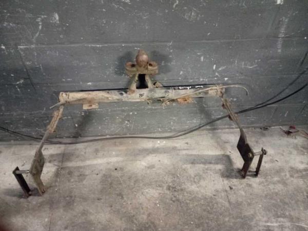 ATTACHE REMORQUE CITROEN/PEUGEOT - Vue 2